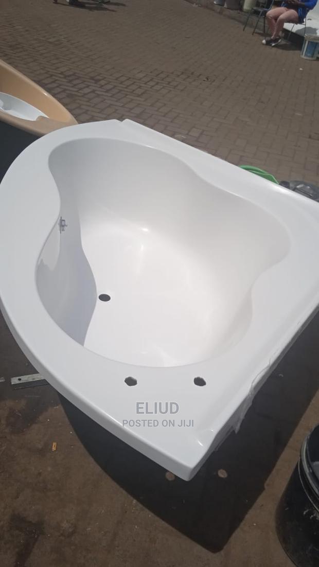 Corner Bathtubs - main view