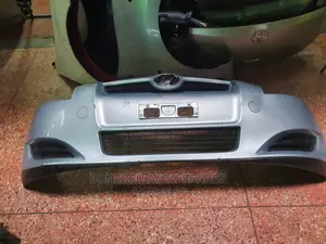 Toyota Auris 2007/8 Front Bumper Assembly