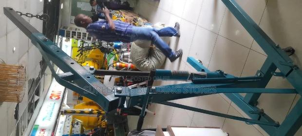 Engine Crane - thumbnail 2