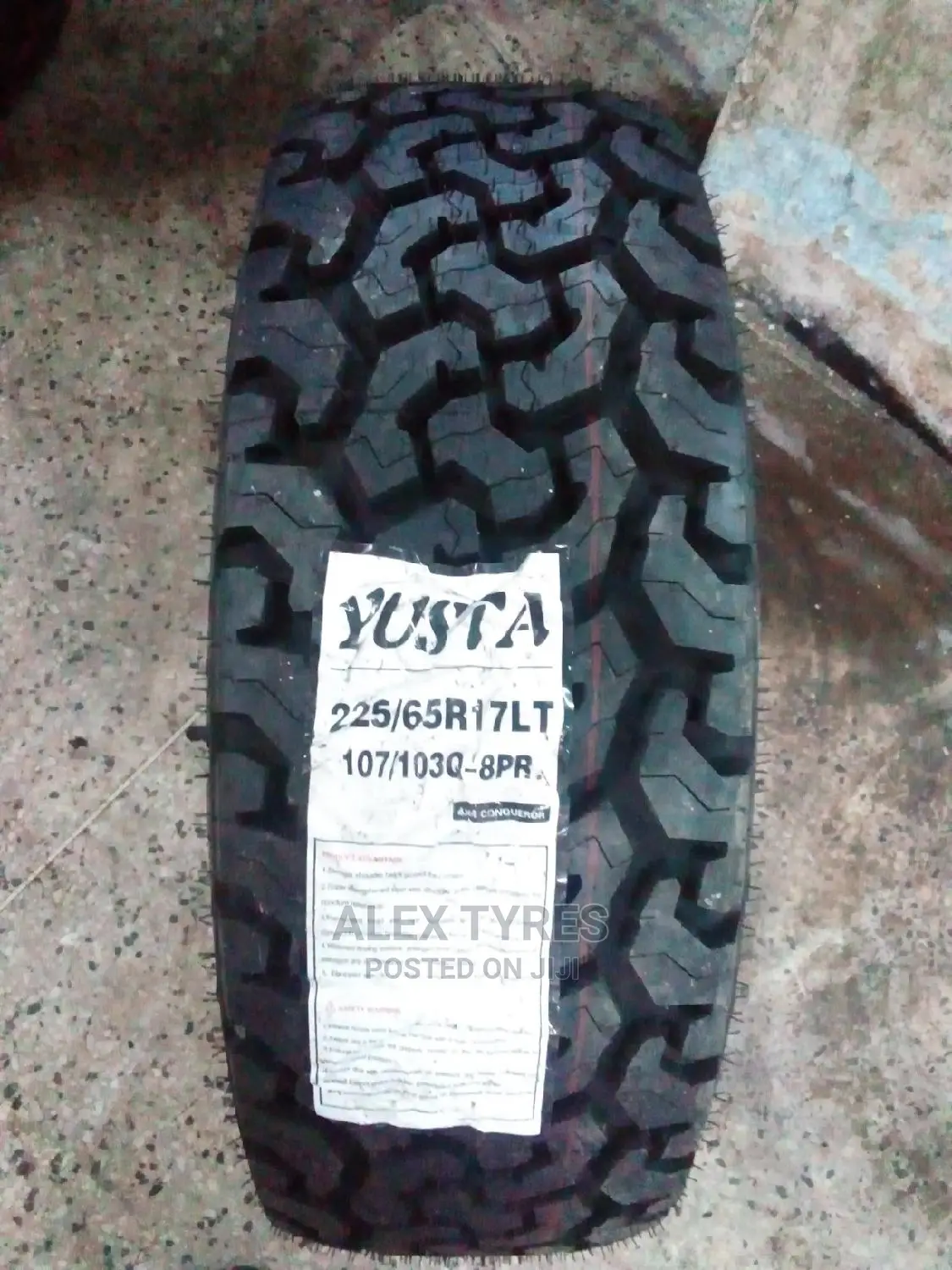225/65r17 a/T Yuster Tyres Made in China