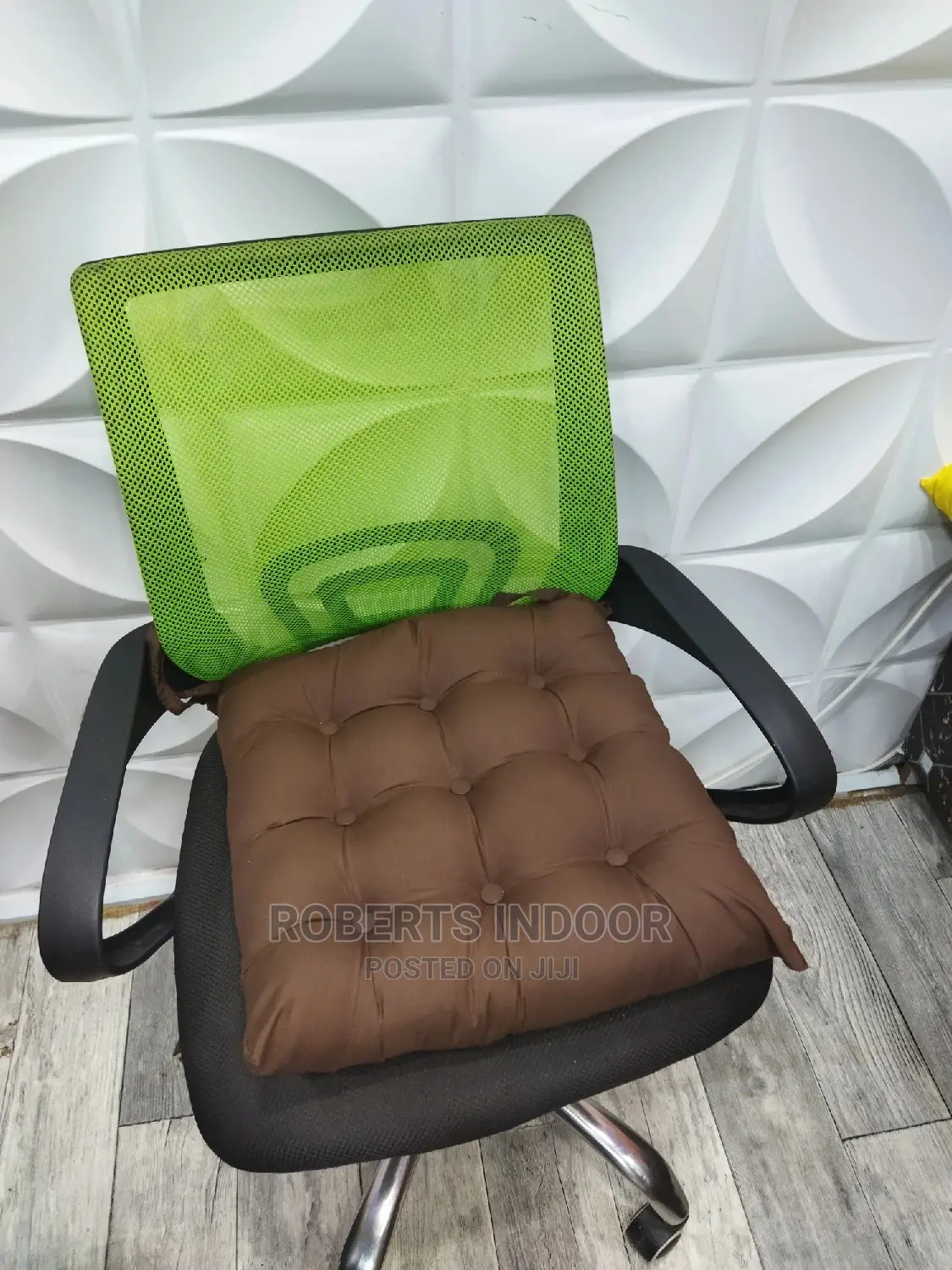 Brown Elegant Chair Pad
