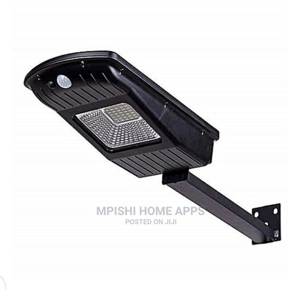 30w Solar Street Light - thumbnail 2