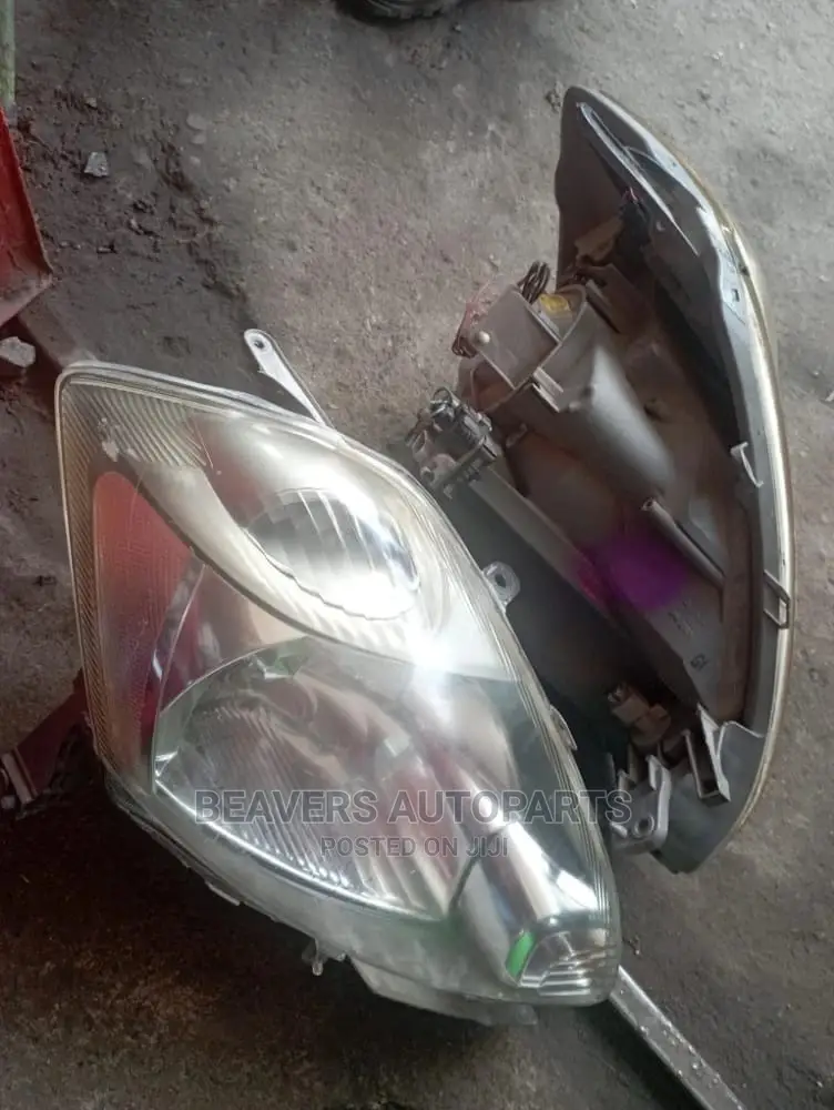 Passo 2005 Headlight