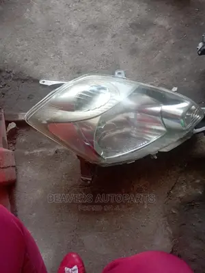 Passo 2005 Headlight