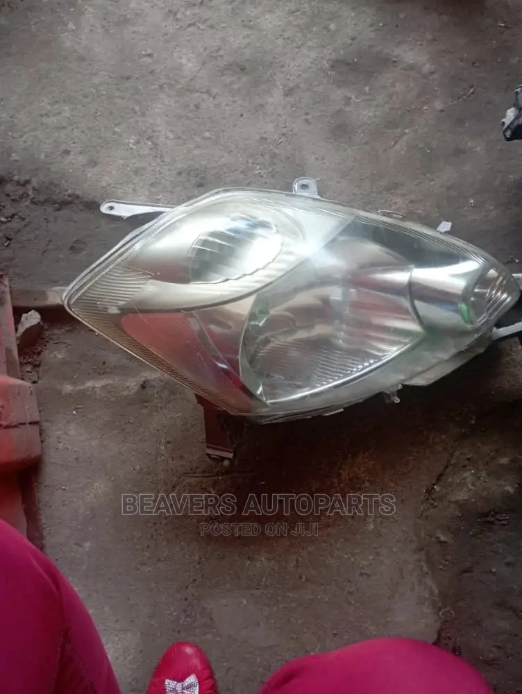 Passo 2005 Headlight