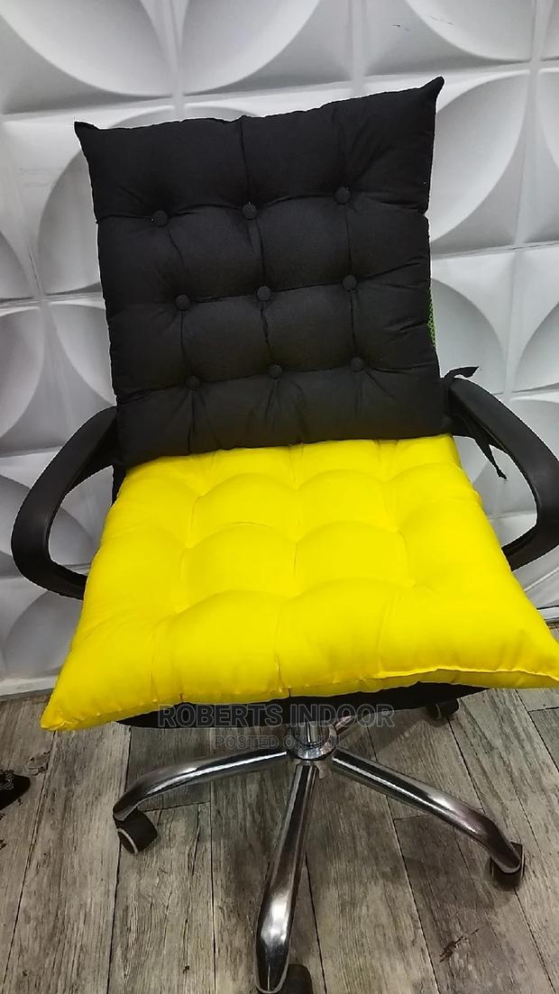 Yellow and Black Chair Pad