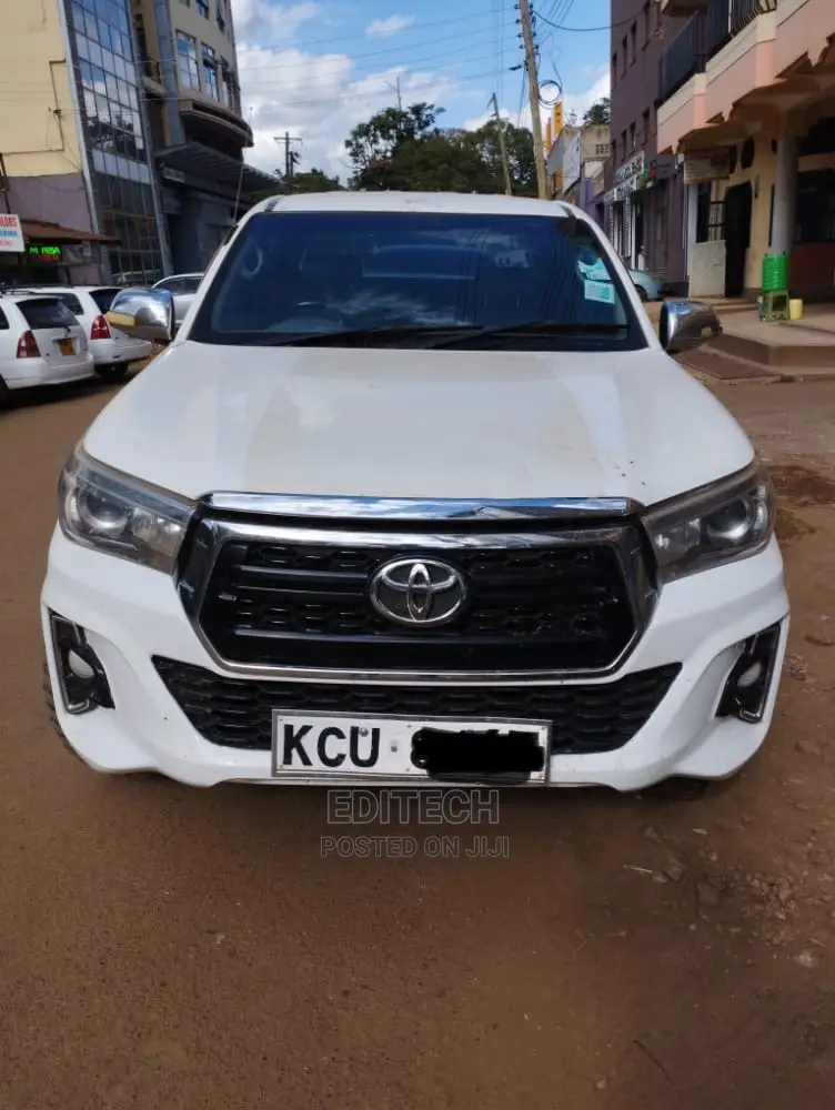 2014 Toyota Hilux Double/Pick Up for Hire