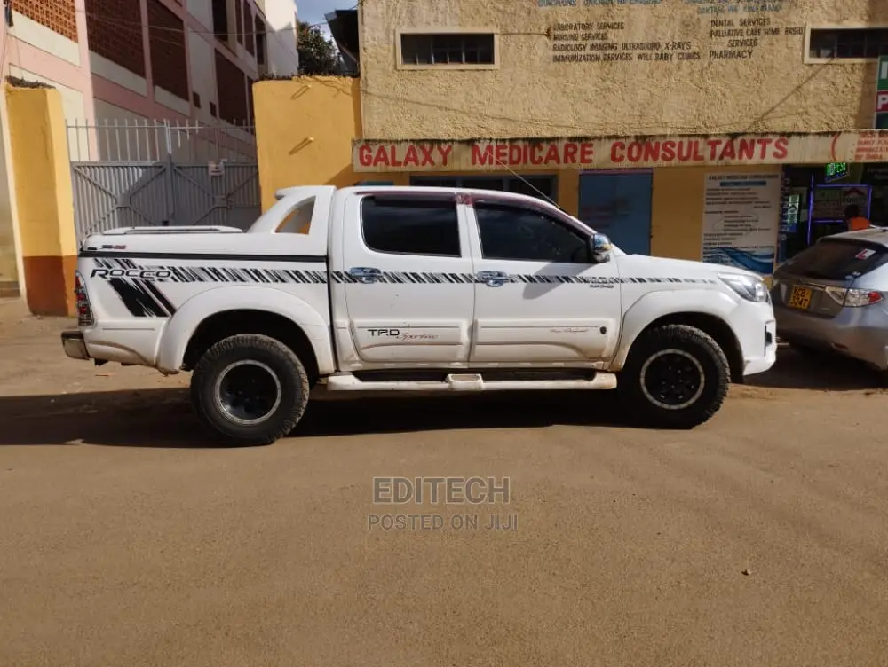 2014 Toyota Hilux Double/Pick Up for Hire