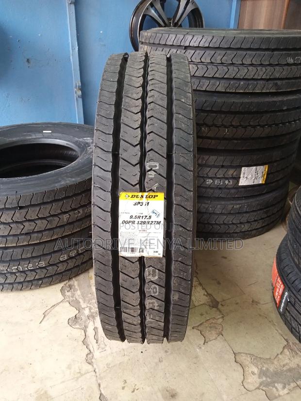 9.5R17.5 Dunlop Tyre
