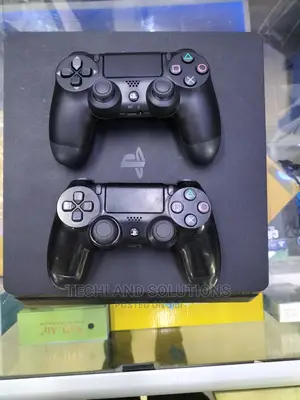 SONY Playstation 4 Used , Ps4 Used With 2 Pads
