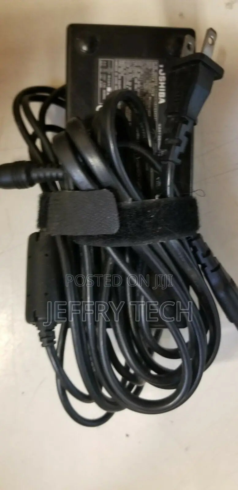 Toshiba 120W 19V 6.32A Ac/Dc Adapter Pa5083u-1aca Pa-1121-81