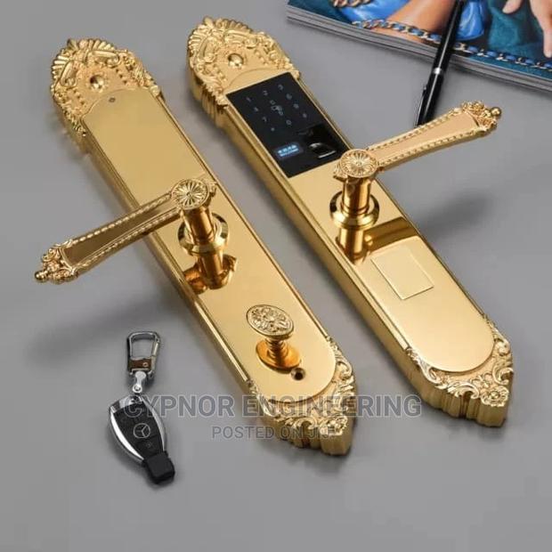 Airbnb Password Lock - main view