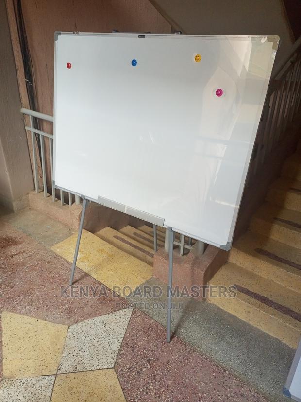 Whiteboard and a Stand, Plus Assessories - thumbnail 3