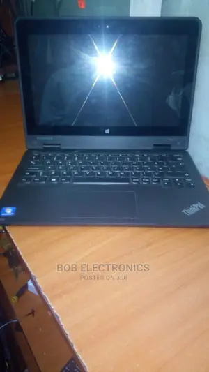 Laptop Lenovo IdeaPad Y570 4GB Intel Celeron 320GB