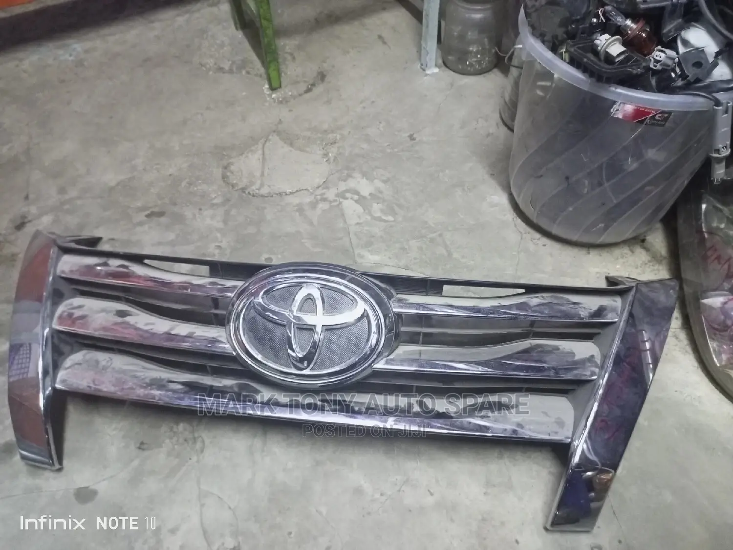 Toyota Fortuner 2014 Grill