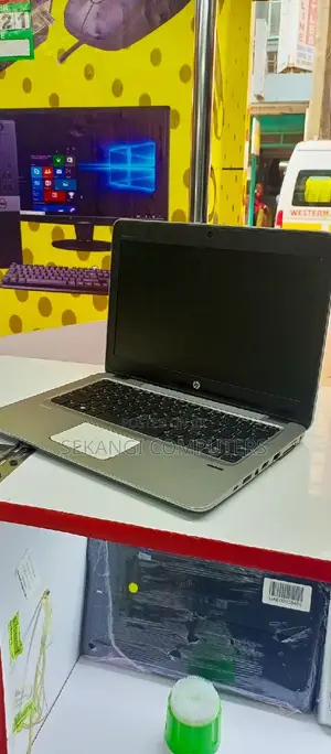 Laptop HP EliteBook 820 G3 8GB Intel Core I7 SSD 256GB