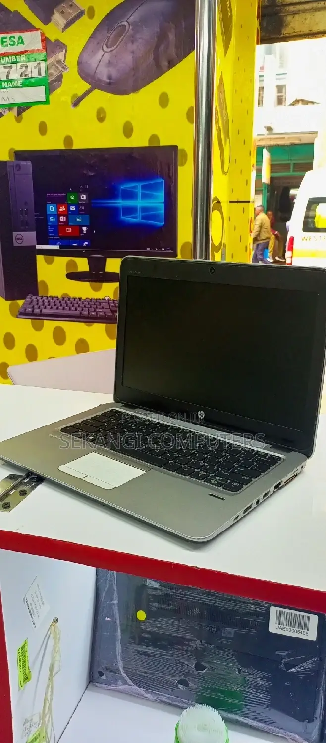 Laptop HP EliteBook 820 G3 8GB Intel Core I7 SSD 256GB
