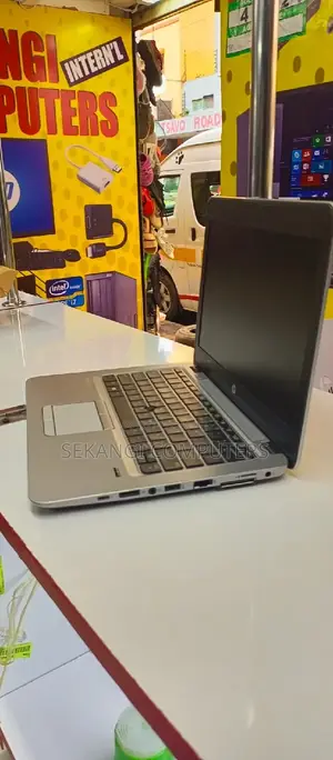Laptop HP EliteBook 820 G3 8GB Intel Core I7 SSD 256GB