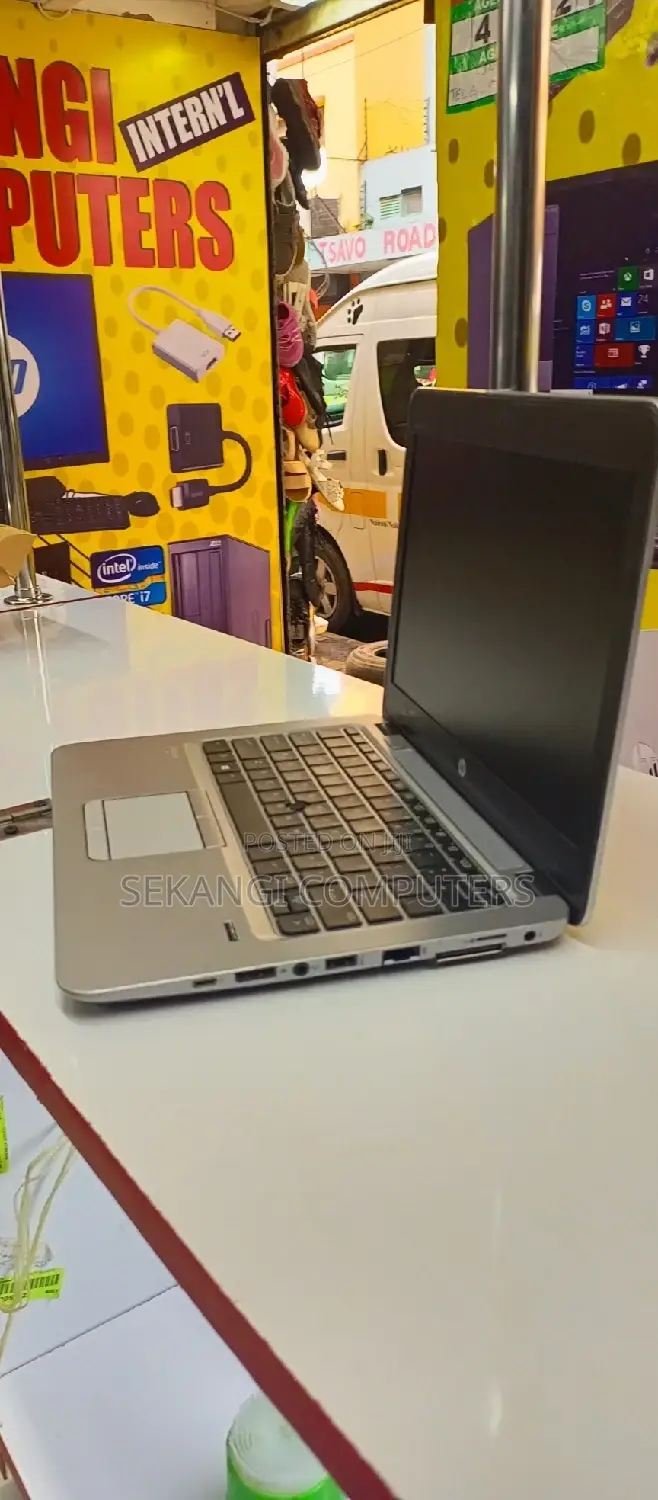 Laptop HP EliteBook 820 G3 8GB Intel Core I7 SSD 256GB