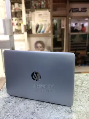 Laptop HP EliteBook 820 G3 4GB Intel Core I5 HDD 500GB