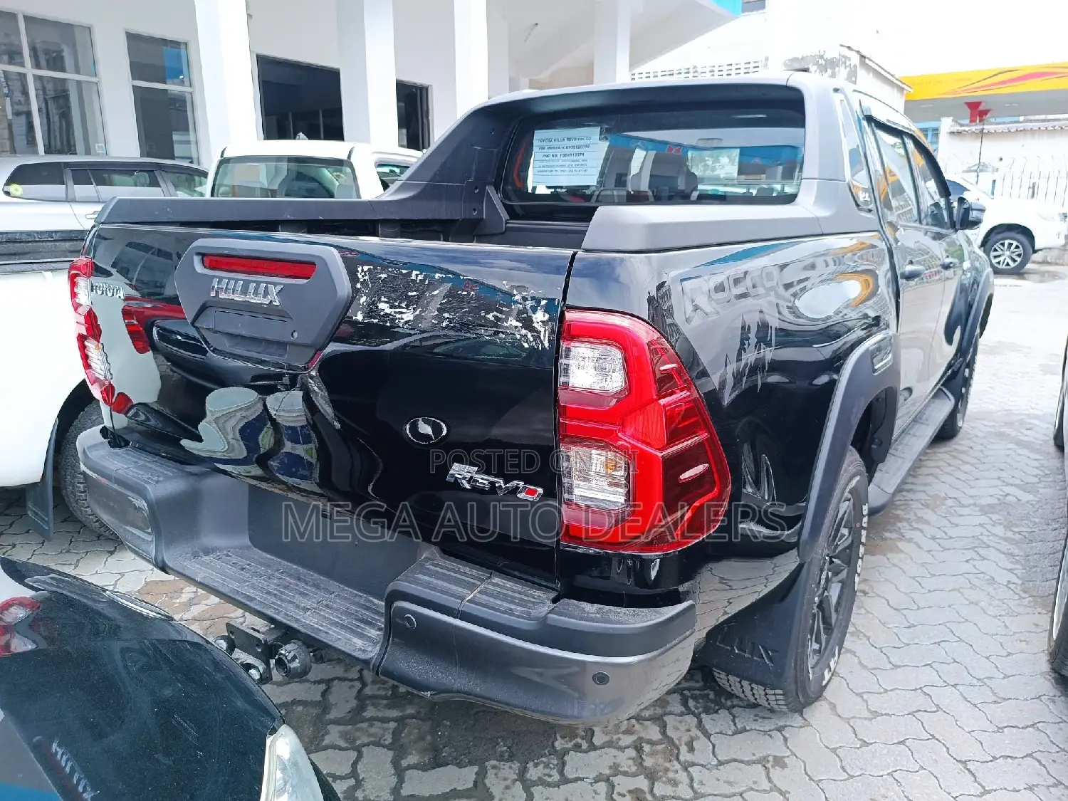 New Toyota Hilux 2021 Black