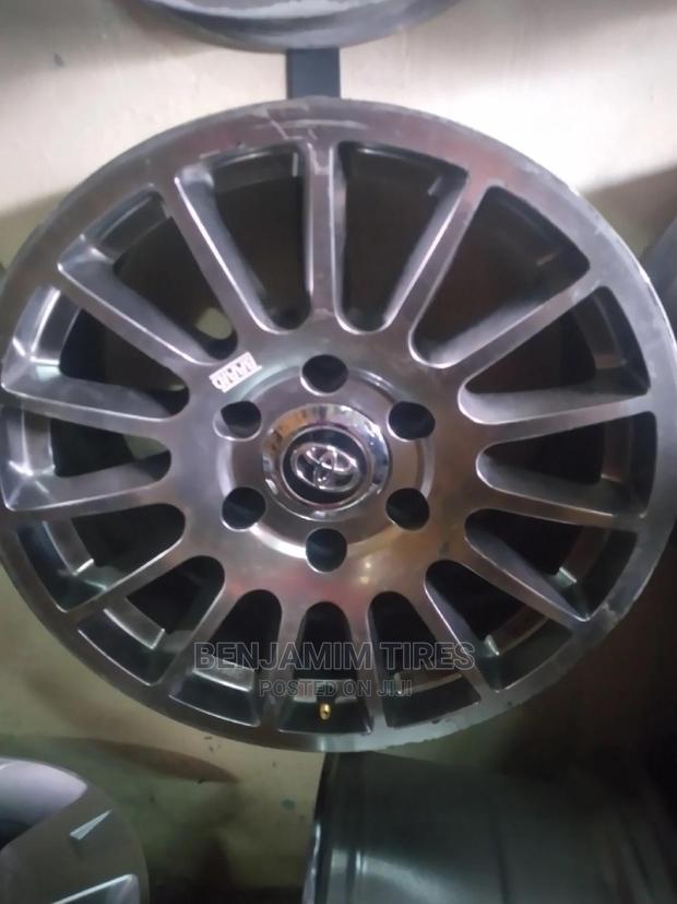 Original Rims Set Size 17 Inch 6 Holes.