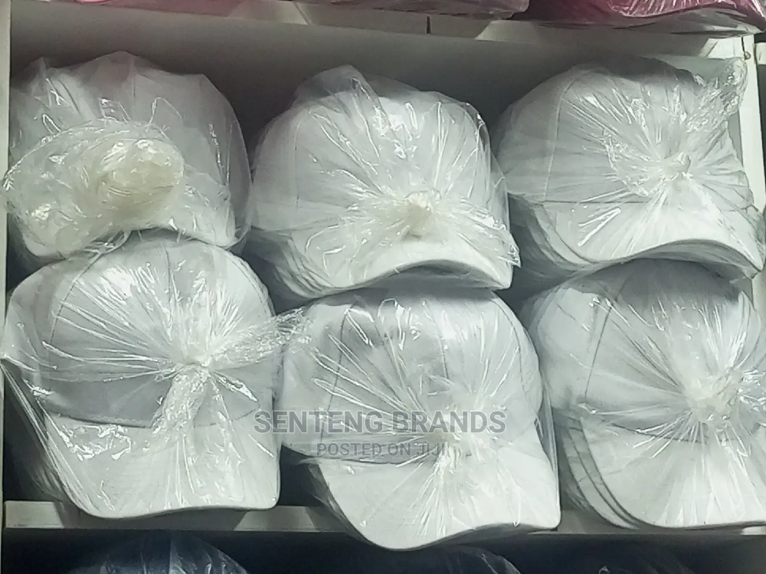 White Plain Caps