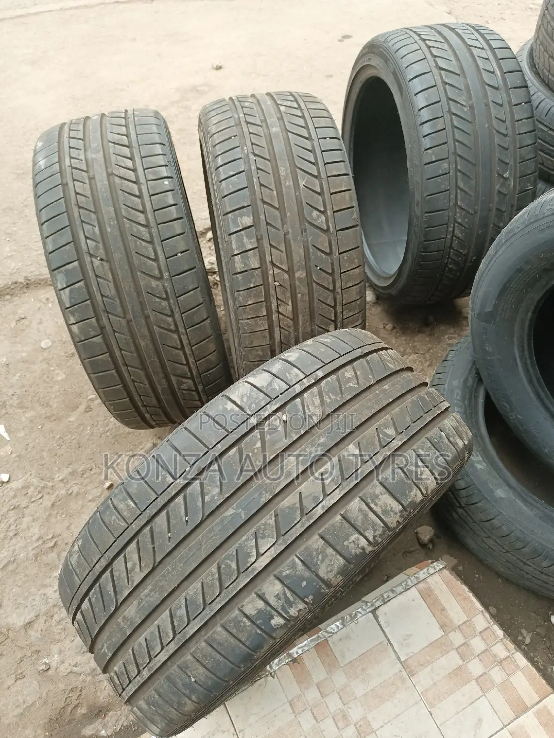Dunlop Tyres Size 265/35r18 Per Pc