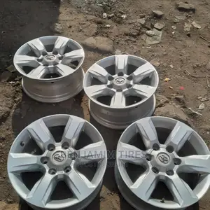 Original Prado Tx 150 Rims Sizes 17 Inch Set.