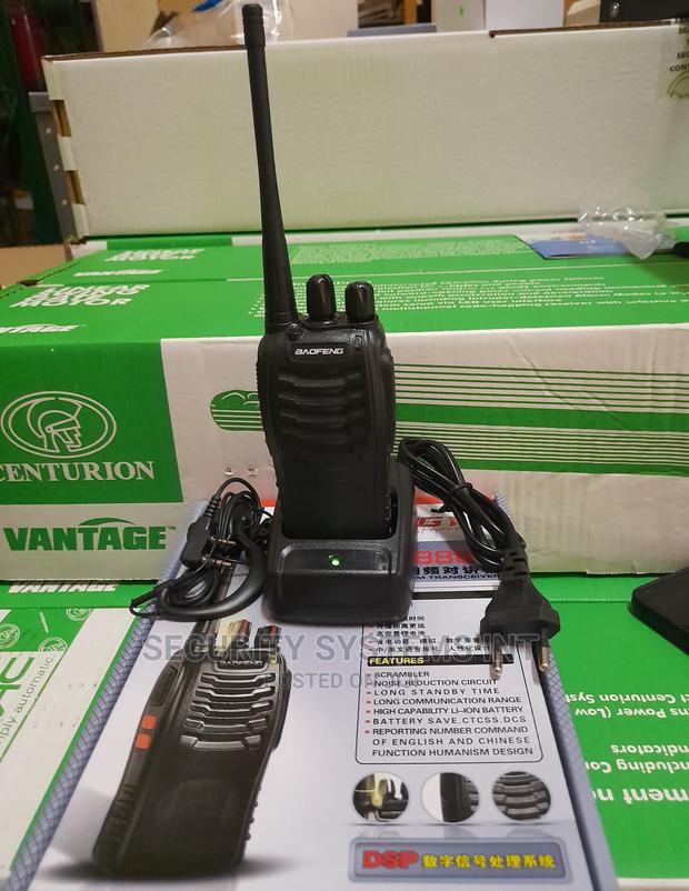Baofeng 2 Way Radio With Earphones