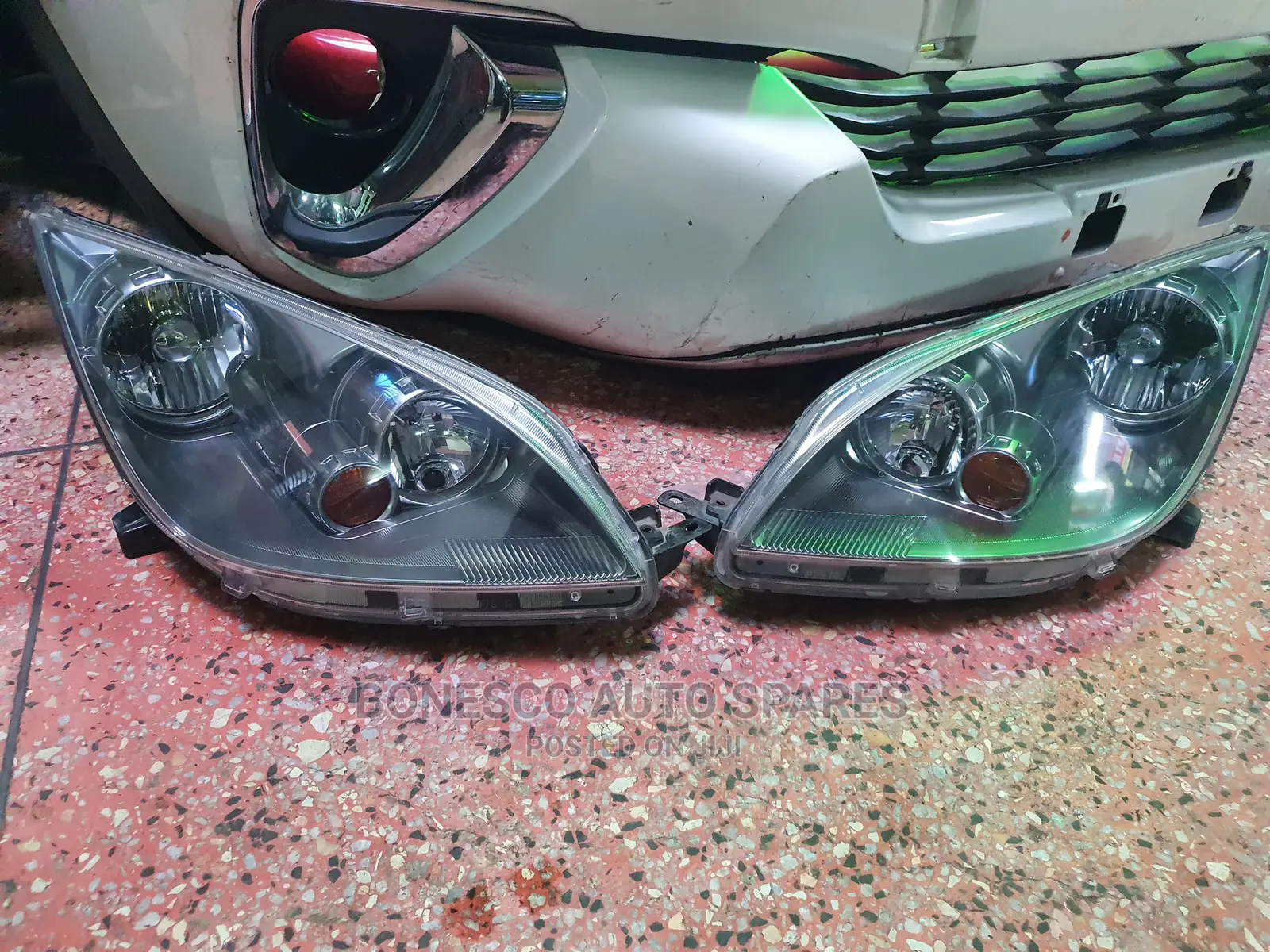 Mitsubishi Colt (Black) Nonxenon Headlight Assembly