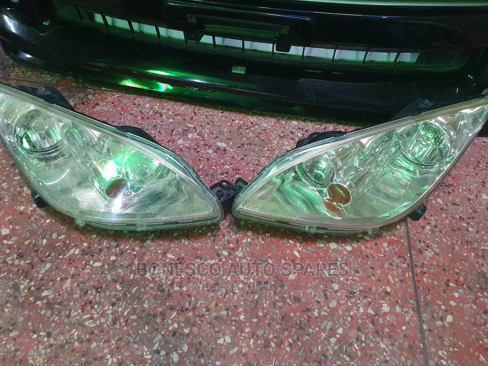 Mitsubishi Colt Nonxenon (Clear) Headlights `