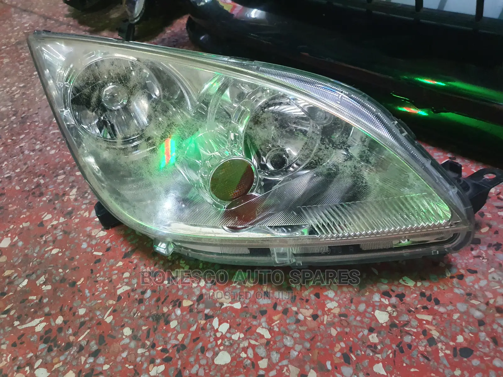 Mitsubishi Colt Right Hand Nonxenon Headlight