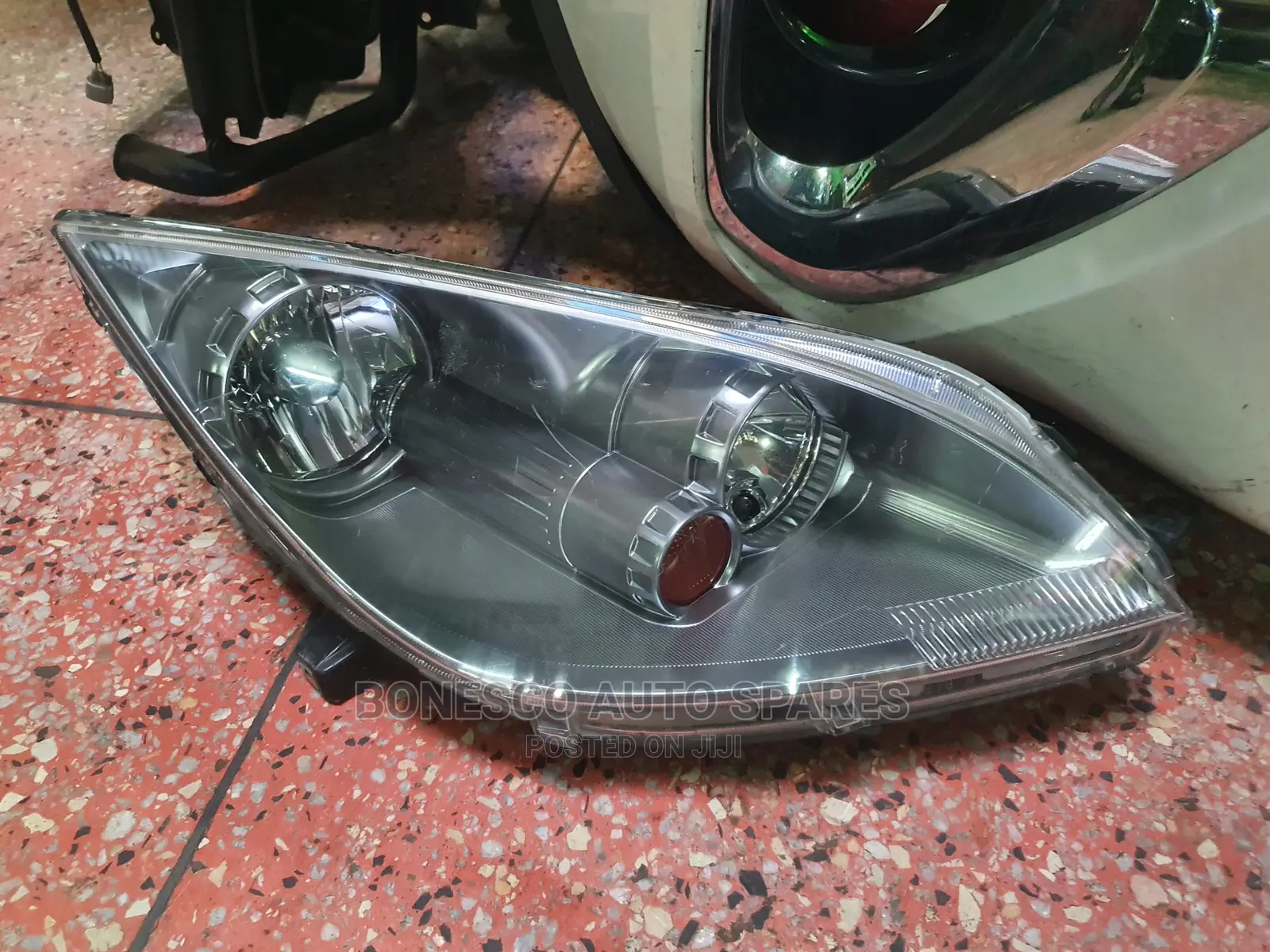 Mitsubishi Colt Right Nonxenon Headlight