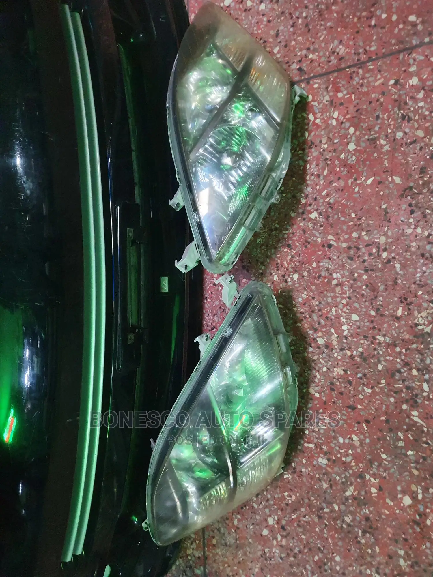 Toyota Isis Old Model Xenon Headlight
