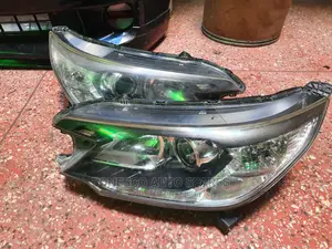 Honda CRV RM1 Xenon Headlight Assembly
