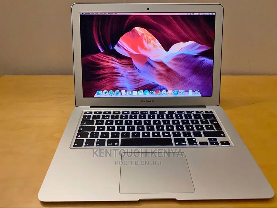 Laptop Apple MacBook Air 4GB Intel Core I5 SSD 128GB