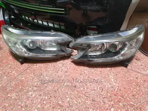Honda CR-V RM1 Xenon Headlights