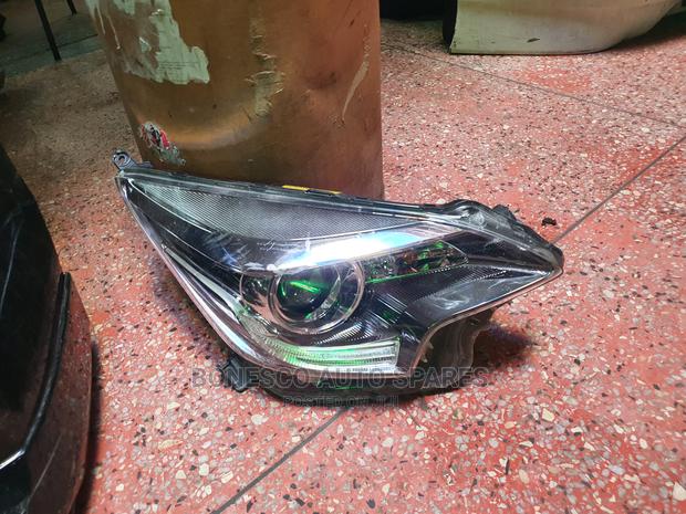 Ractis New Model Xenon Headlight Assembly - thumbnail 2