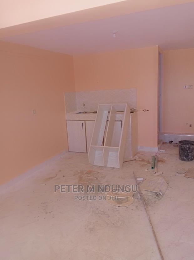 Flat to Let,One Bedrooms - thumbnail 4