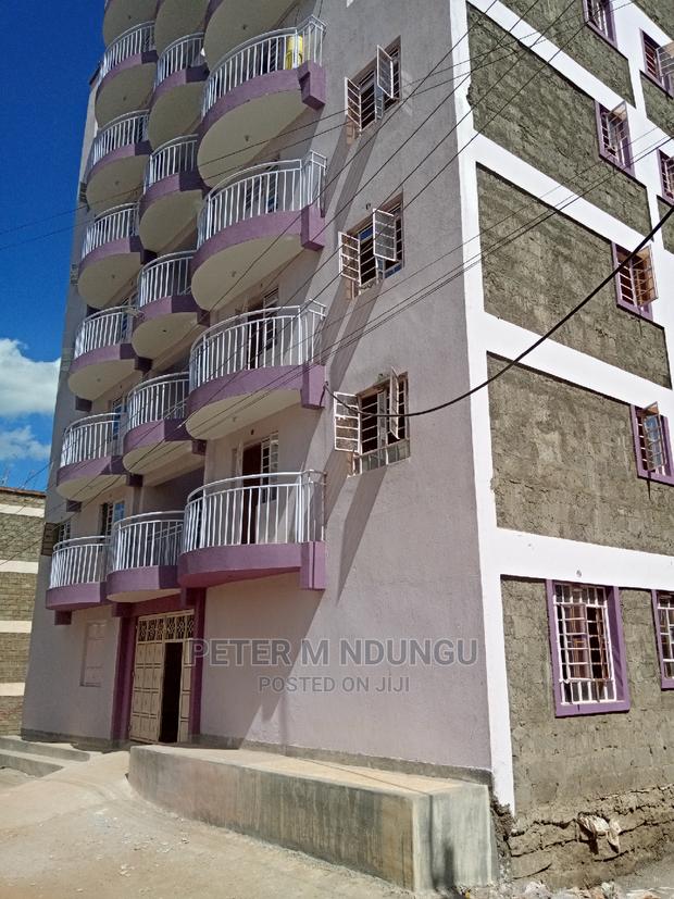 Flat to Let,One Bedrooms - thumbnail 3