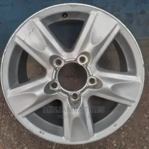 Original Rim Size 18 Inch for Landcruiser V8.