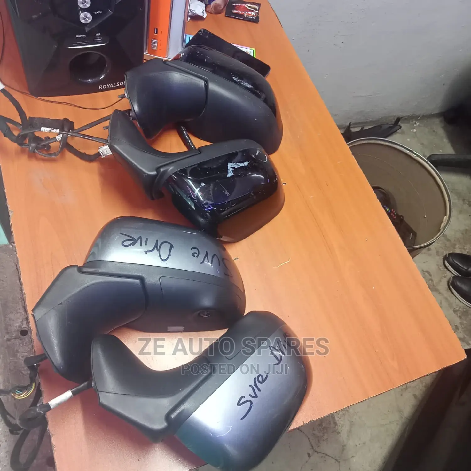 Nissan Side 2013 Mirrors With Camera and Without Camera