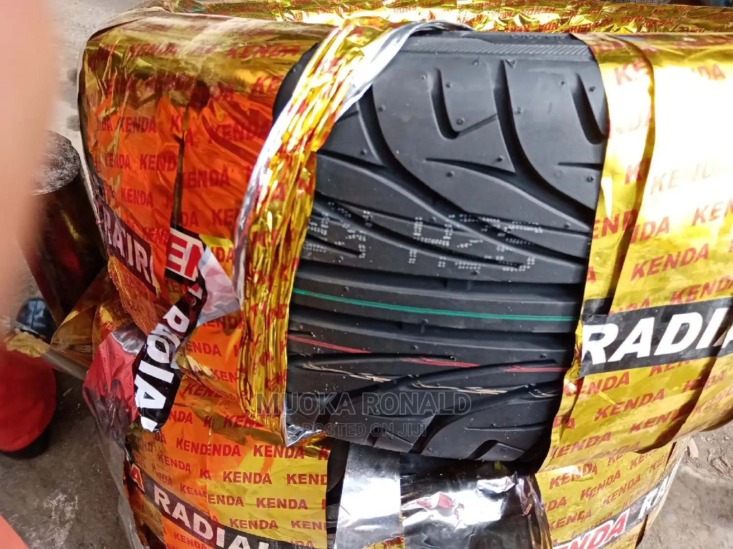 225/40r18 Kenda Tyre