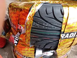 225/40r18 Kenda Tyre