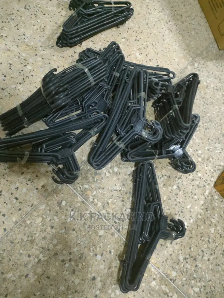 12pcs Hangers at 190