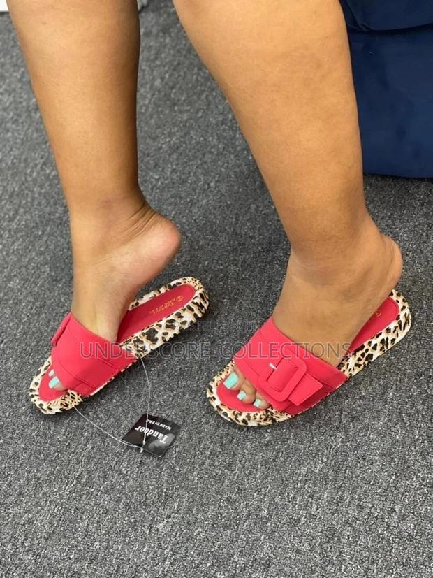 Executive Ladies Slides - thumbnail 2