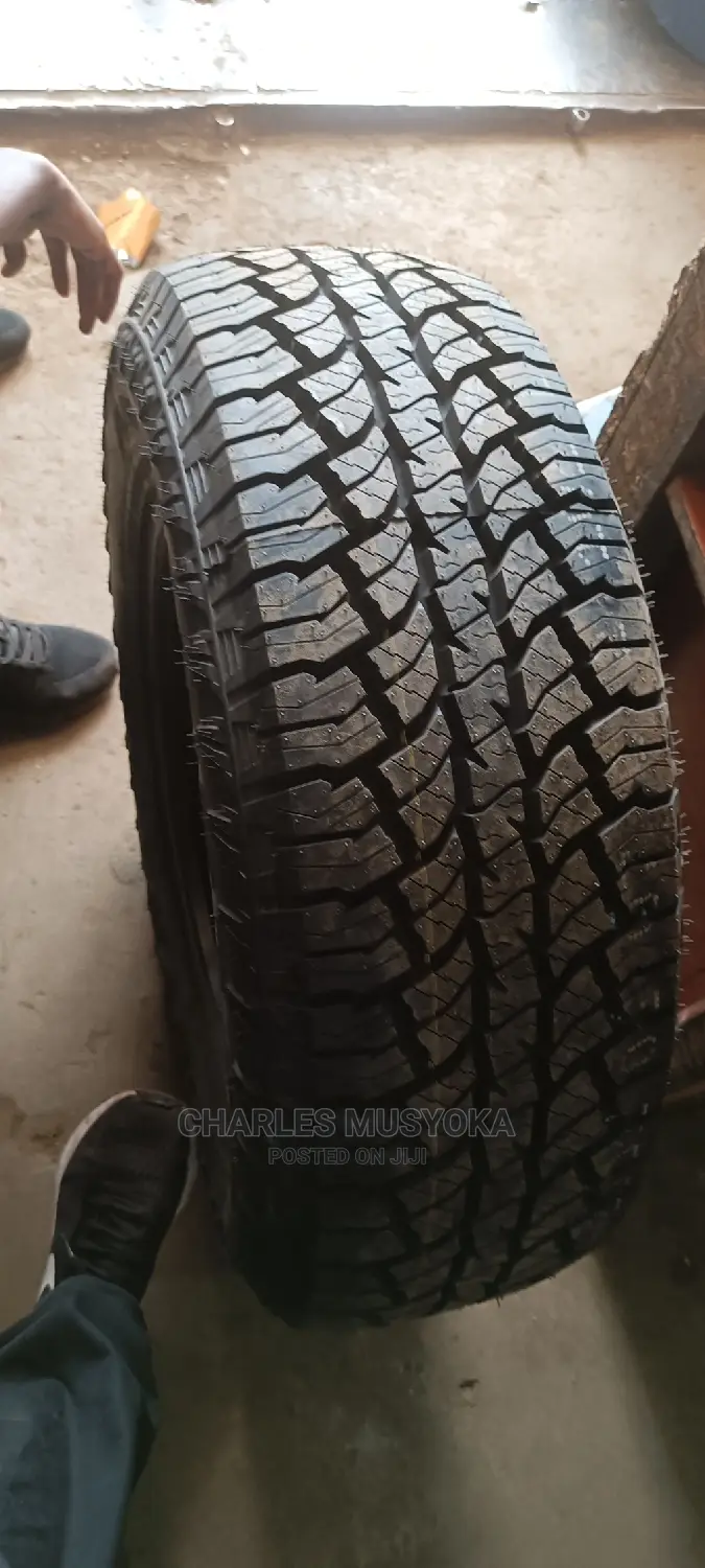 215/75 R 15 Joyroad At