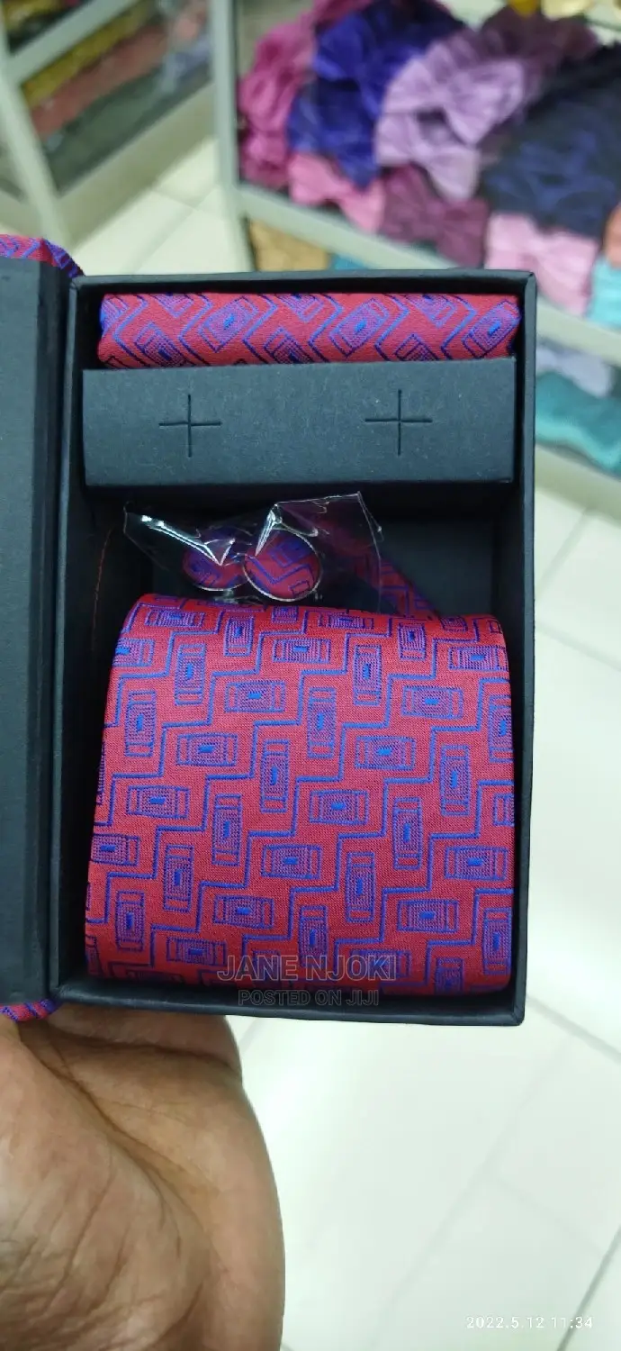 Packed Tie