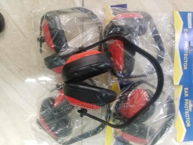 Ear Muffs Available at a Good Price - thumbnail 2